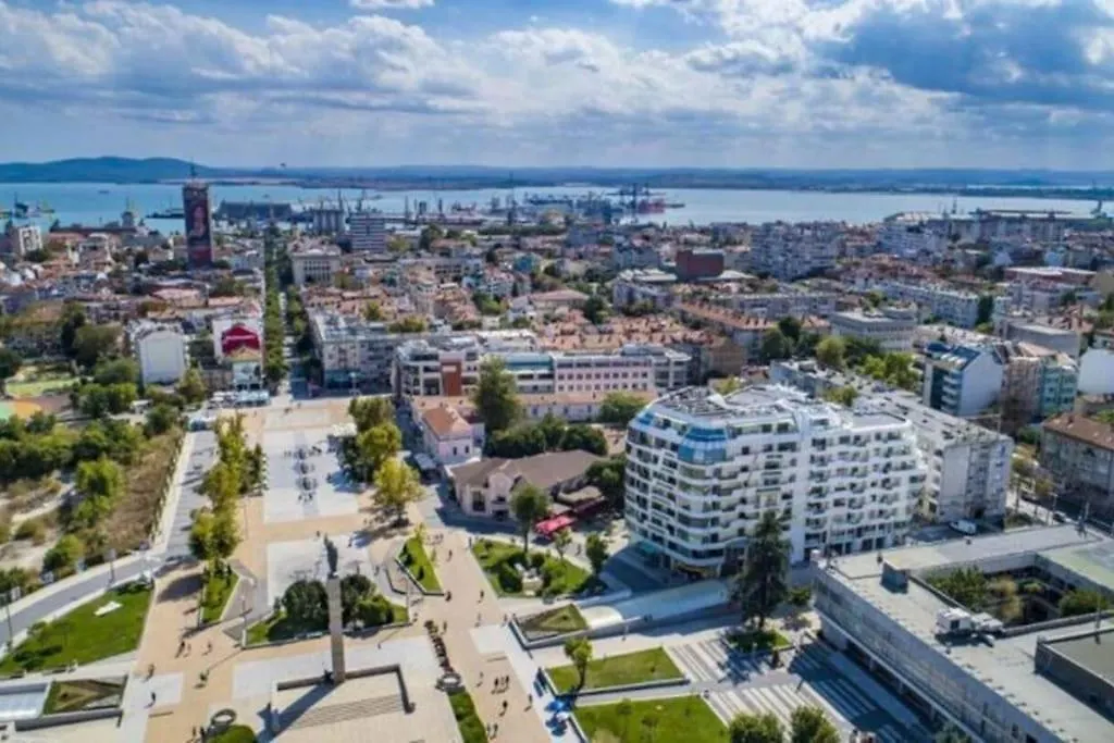 Hot Main Square Newly Built Modern Apartment Burgas 0*,  Bulgaria