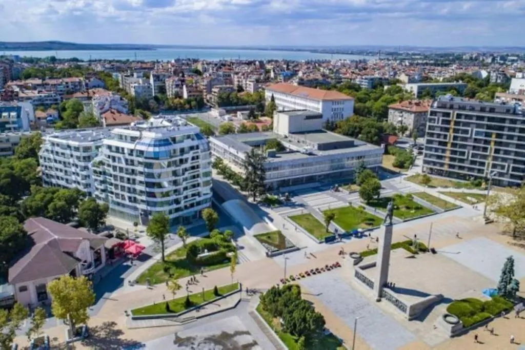 Hot Main Square Newly Built Modern Apartment Burgas Bulgaria